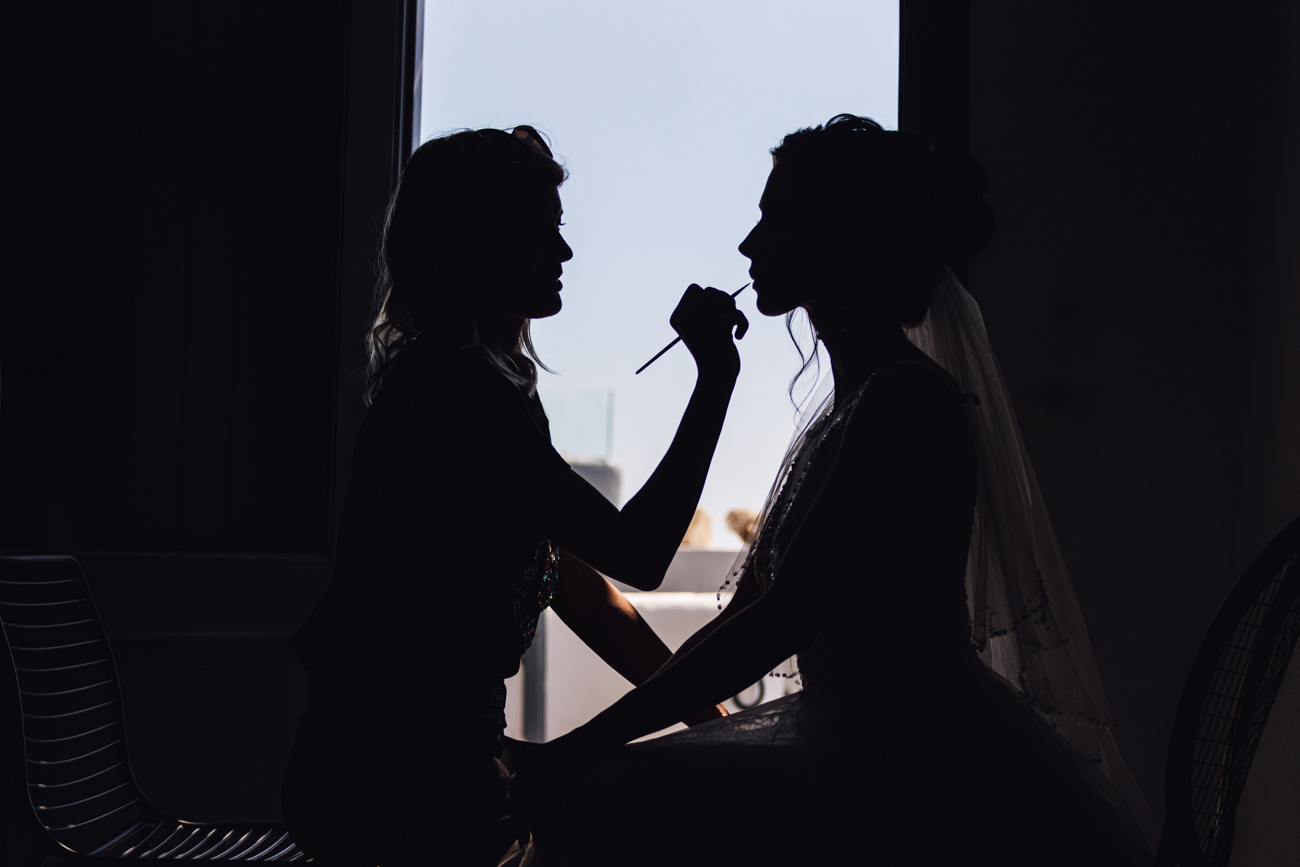 Santorini wedding photographer bride preparation