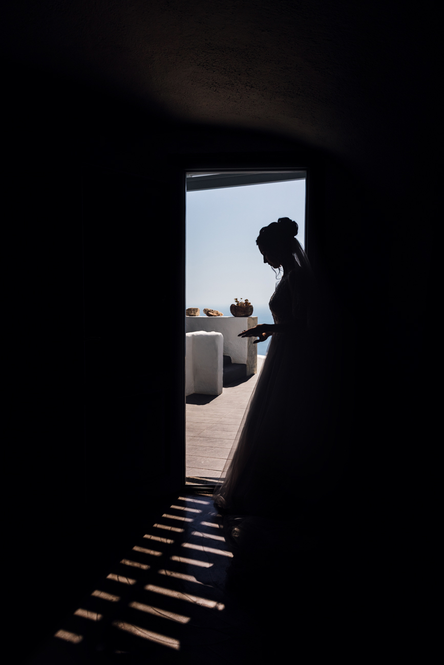 bridal preparation Santorini photography