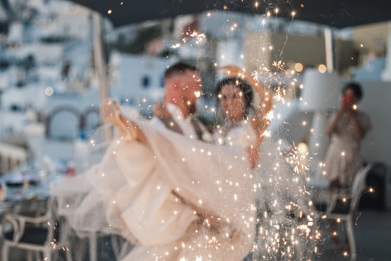santorini wedding photographer first dance
