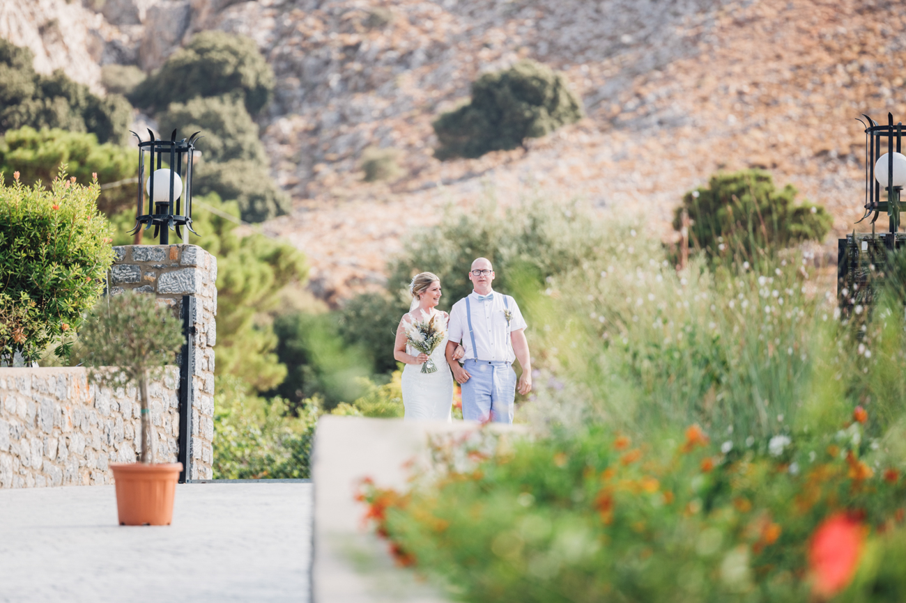 Bride walking to the Ceremony in Vlycha