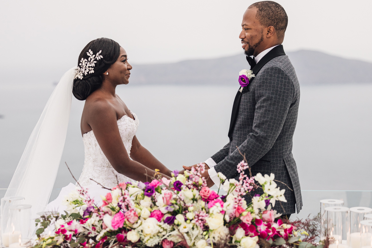 Santorini photographer elopement ceremony in Danna Villas